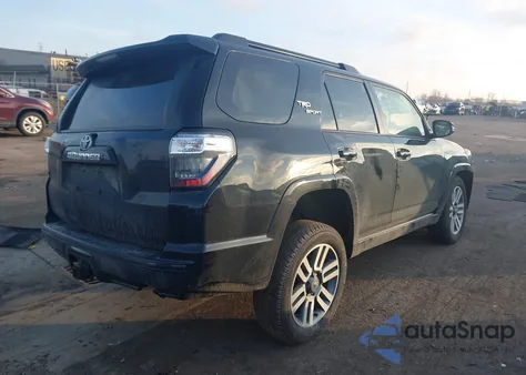 2022 Toyota 4Runner Trd Sport z USA, uszkodzony, nr VIN JTESU5JR2N5998780